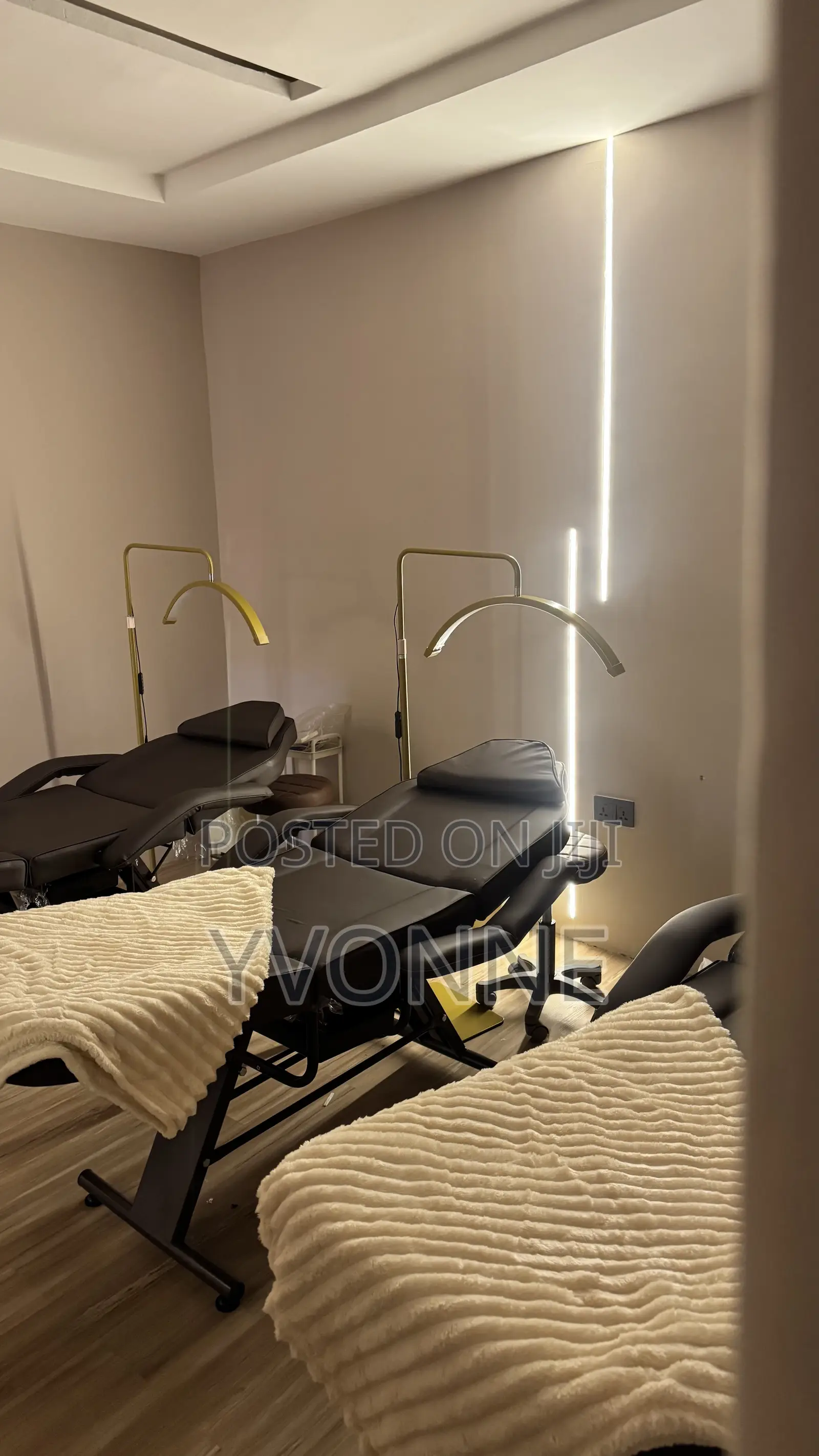 Massage Bed