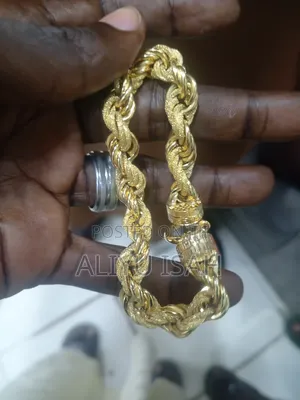 Twist Hand Chain