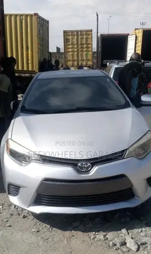 Toyota Corolla 2015 Silver