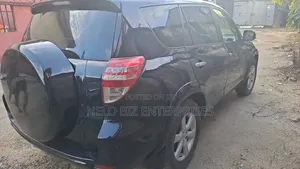 Toyota RAV4 2010 Black