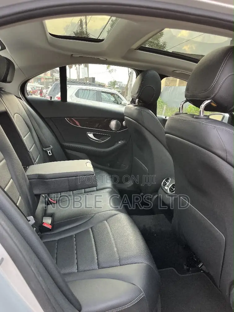 Mercedes-Benz C300 2017 Silver