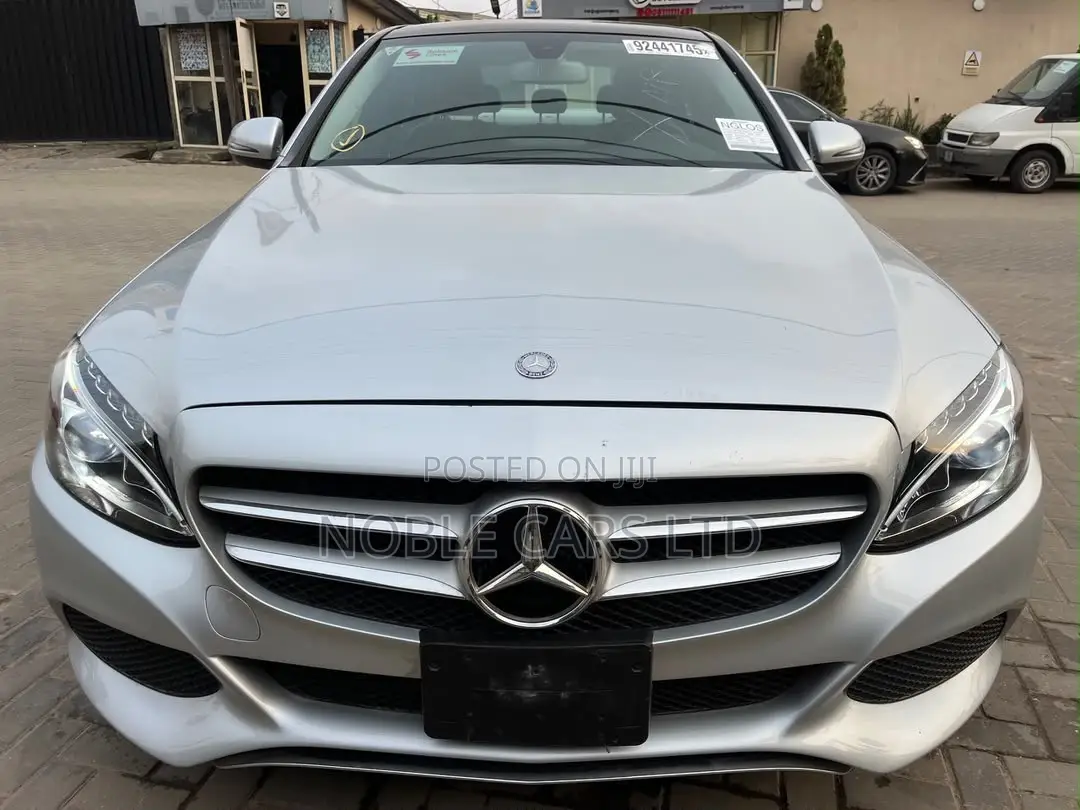 Mercedes-Benz C300 2017 Silver