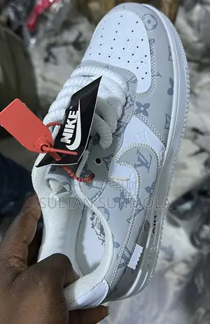 NIKE Air Force Sneakers - UNISEX