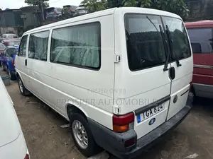 Volkswagen Transporter 2005 White