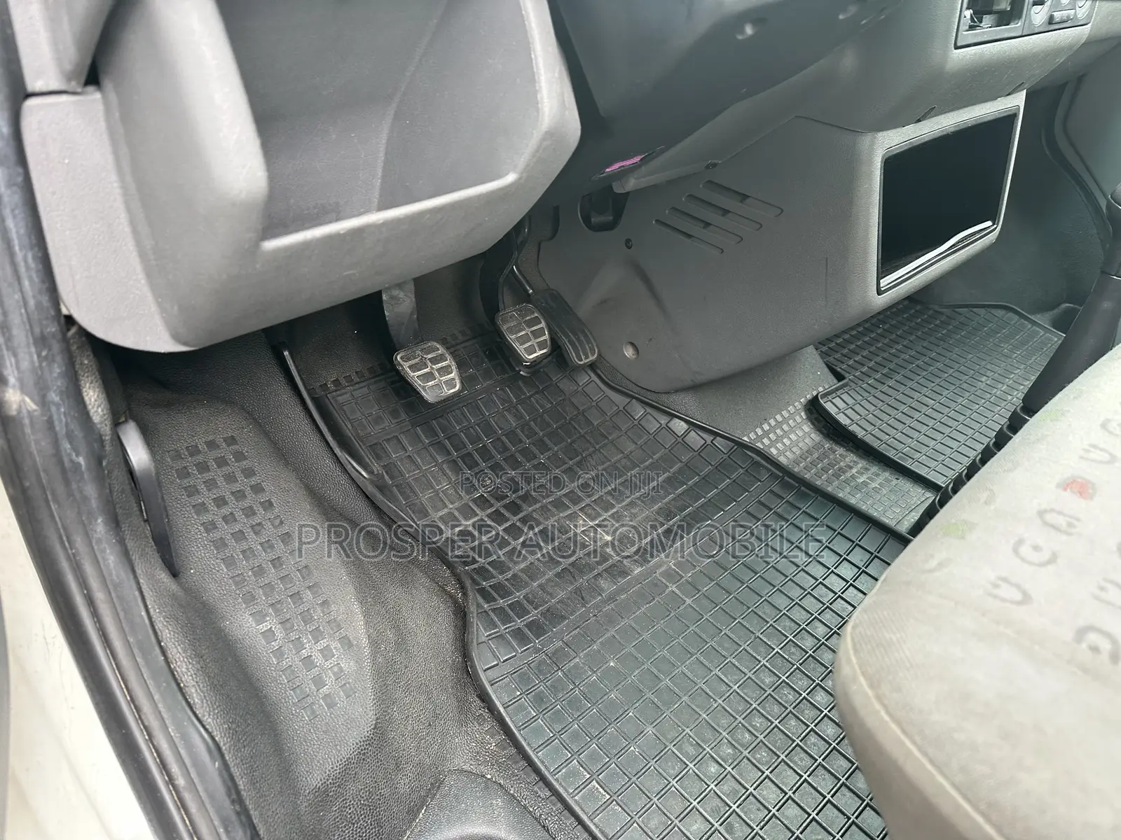 Volkswagen Transporter 2005 White