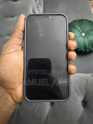 Apple iPhone 11 64 GB Red