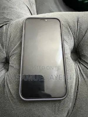 Apple iPhone 11 64 GB Red