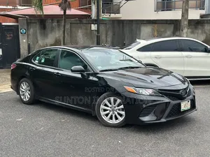 Toyota Camry SE FWD 2020 Black