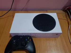 Xbox Series S With Games and One Pad