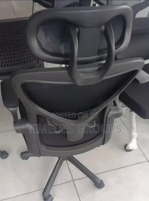 EXECUTIVE MODERN Office Swivel Chair