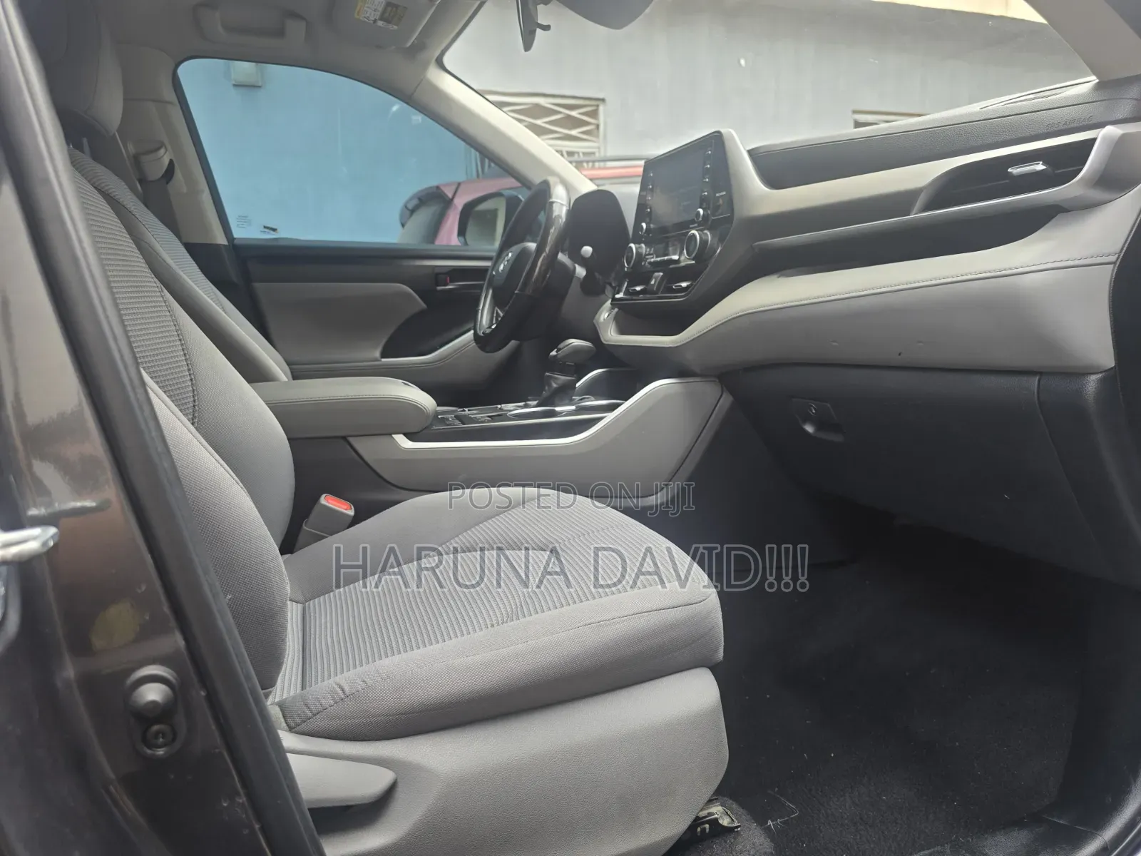 Toyota Highlander LE 2021 Gray