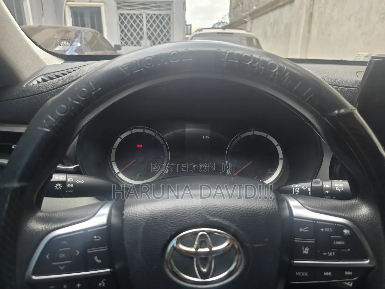 Toyota Highlander LE 2021 Gray