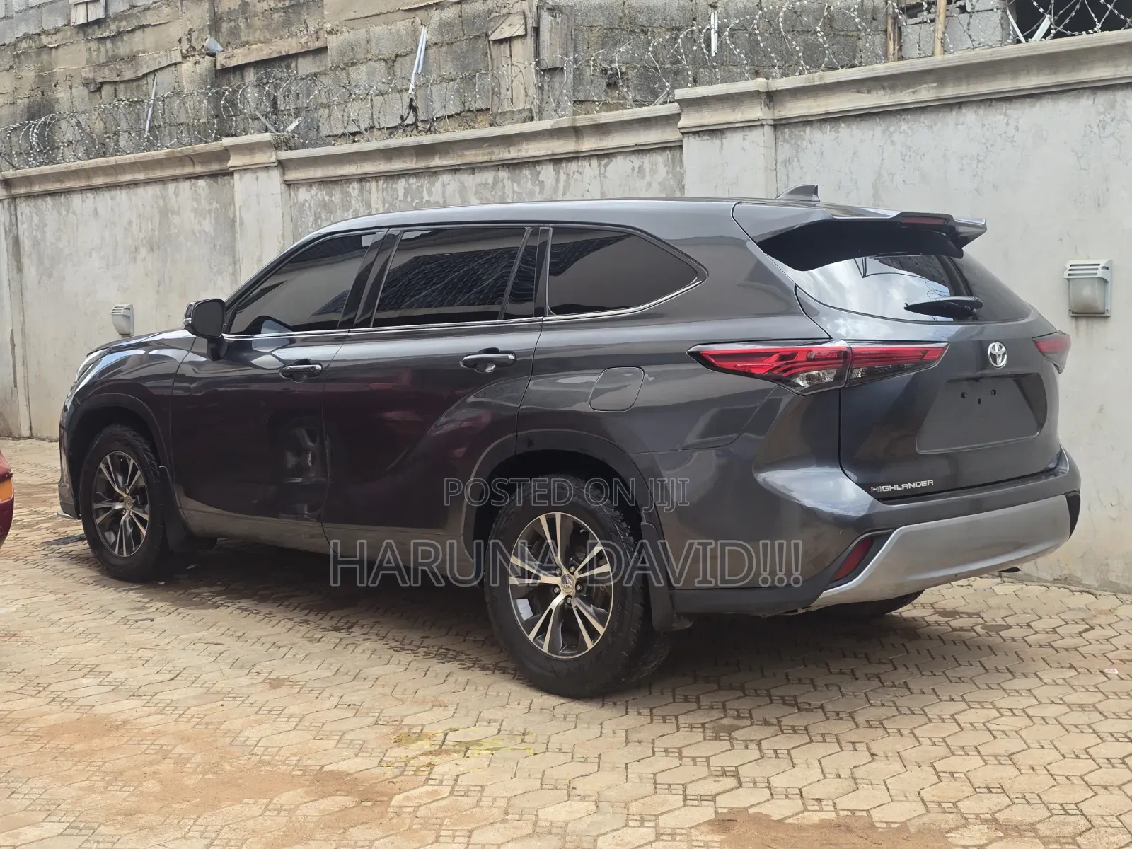Toyota Highlander LE 2021 Gray