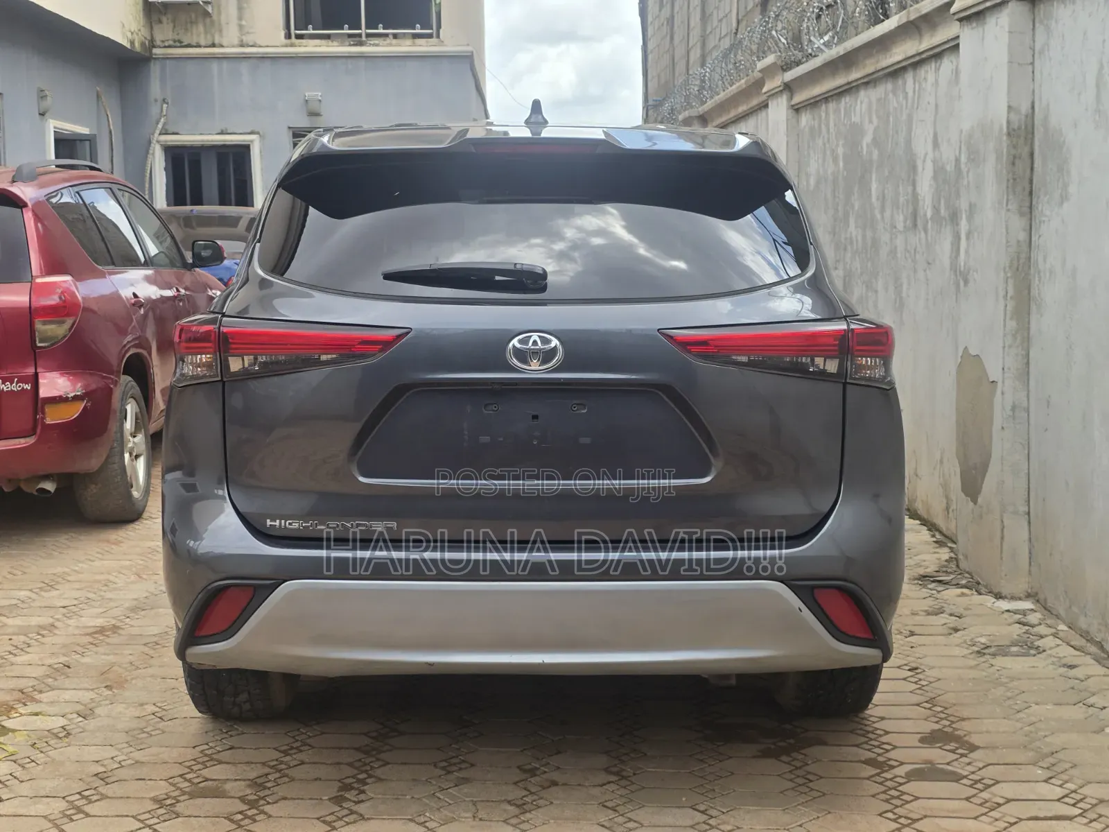 Toyota Highlander LE 2021 Gray