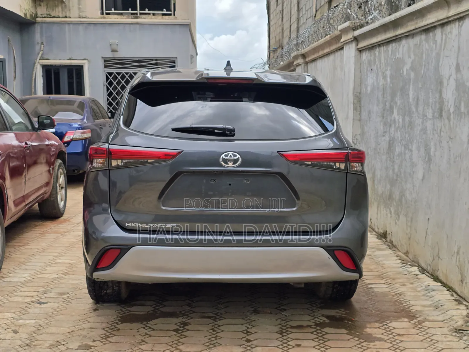 Toyota Highlander LE 2021 Gray