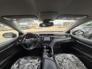 Toyota Camry L (2.5L 4cyl 8A) 2019 Gray