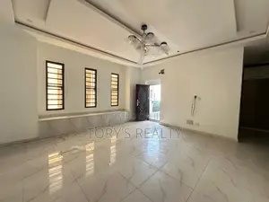 4bdrm Duplex in Lekki Phase 2 for rent
