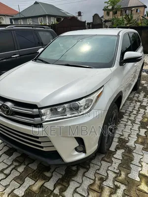 Toyota Highlander XLE 2019 White