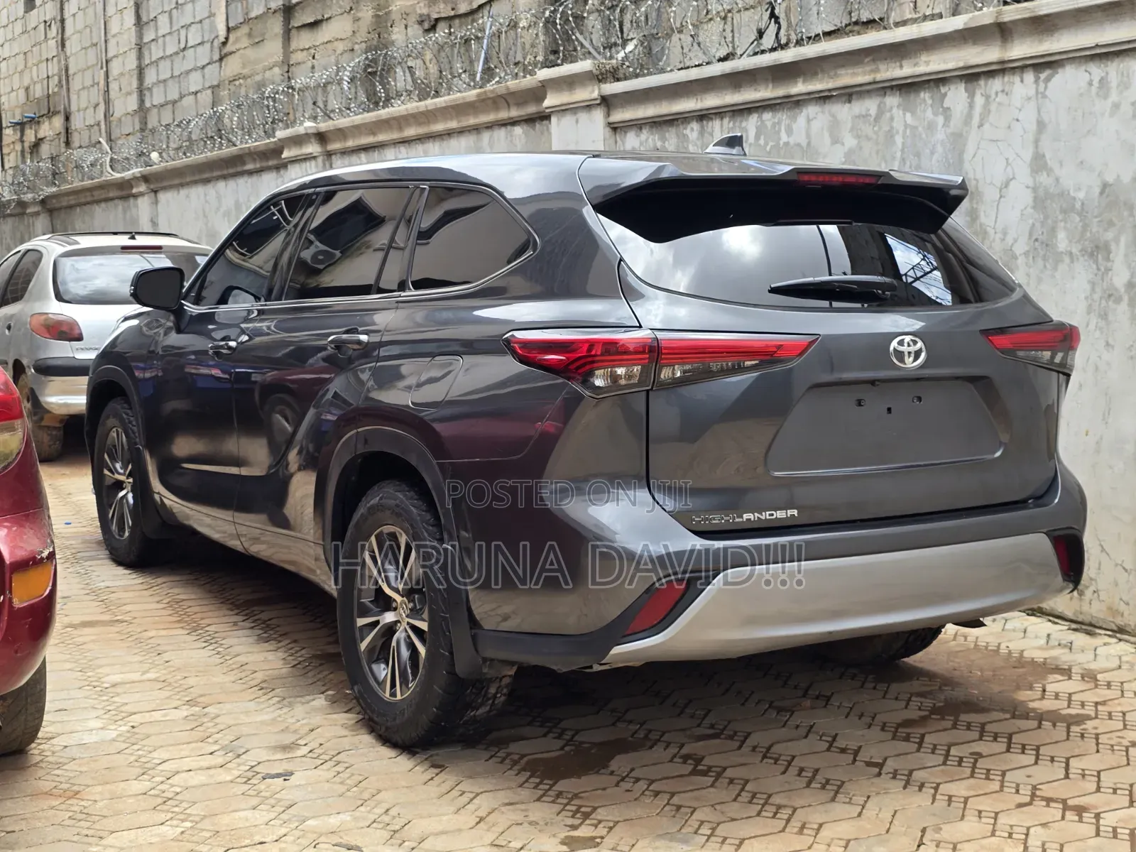 Toyota Highlander LE 2021 Gray