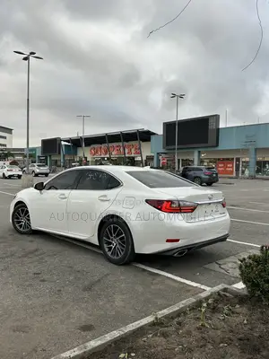 Lexus ES 350 FWD 2017 White
