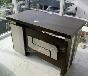 Quality Guaranted Modern Office Table