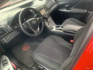 Toyota Venza LE 4dr Wagon AWD (2.7L 4cyl 6A) 2014 Red