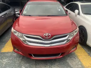 Toyota Venza LE 4dr Wagon AWD (2.7L 4cyl 6A) 2014 Red