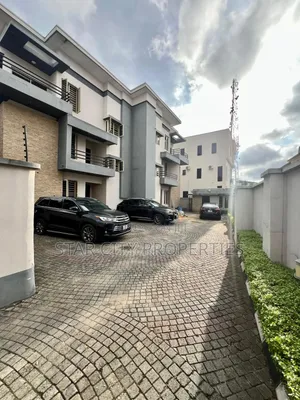 4bdrm House in Ikeja Gra for rent