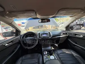 Ford Edge SE AWD 2019 Black