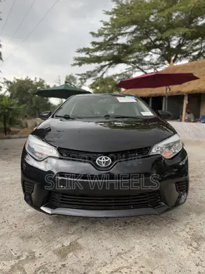 Toyota Corolla 2016 Black
