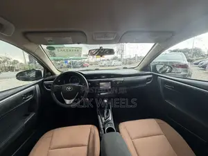 Toyota Corolla 2016 Black