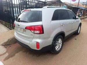 Kia Sorento 2013 Silver