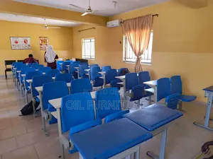 ​Modern Classroom 2-in-1 Student Desk Attached Chair Set