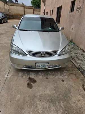 Toyota Camry 2004 Silver