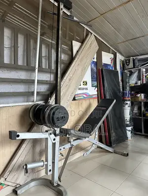 Lat Pulldown Machine With Adjustable Seats