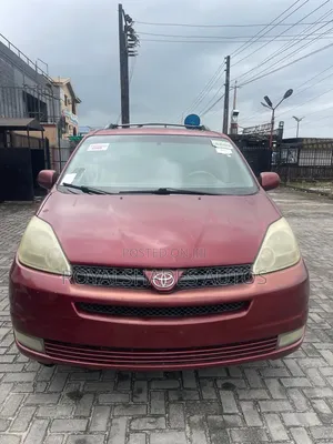 Toyota Sienna XLE 2005 Red