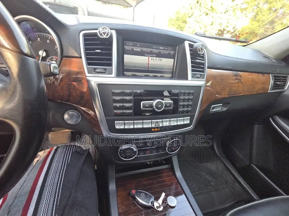 Mercedes-Benz GL-Class GL 550 2013 Black