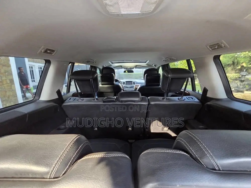 Mercedes-Benz GL-Class GL 550 2013 Black
