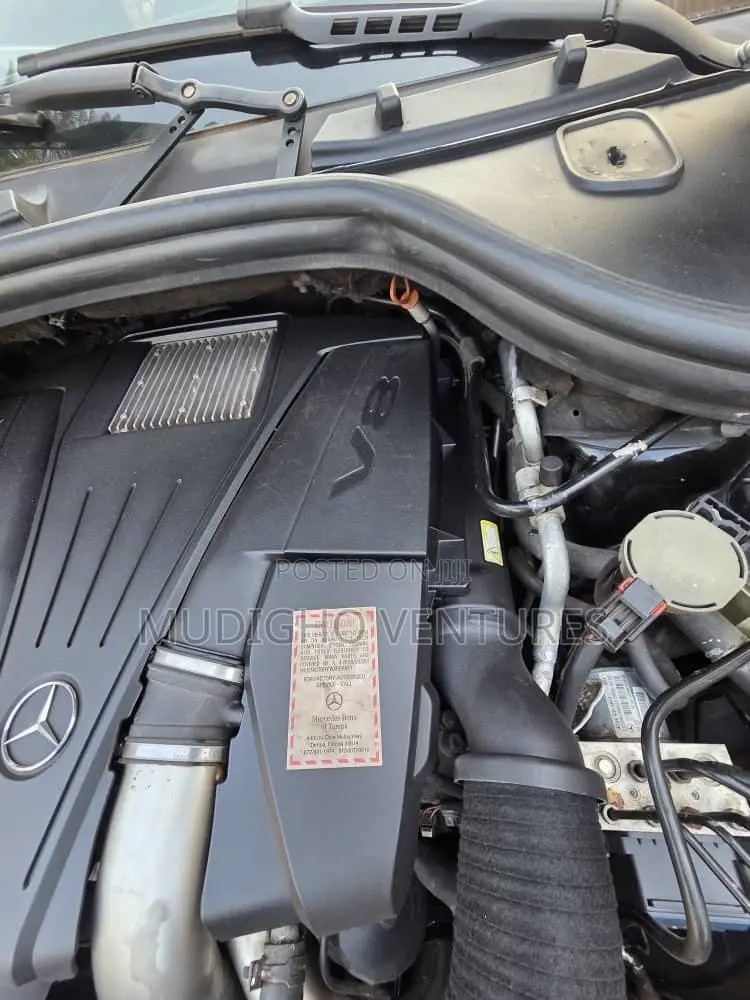 Mercedes-Benz GL-Class GL 550 2013 Black