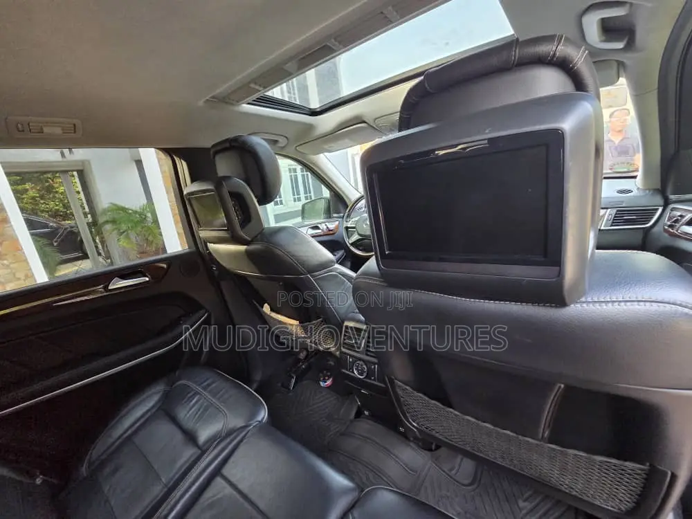 Mercedes-Benz GL-Class GL 550 2013 Black