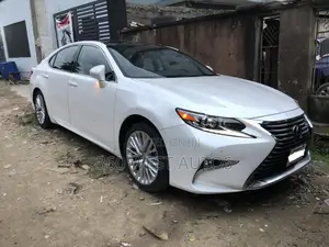 Lexus ES 350 FWD 2016 White