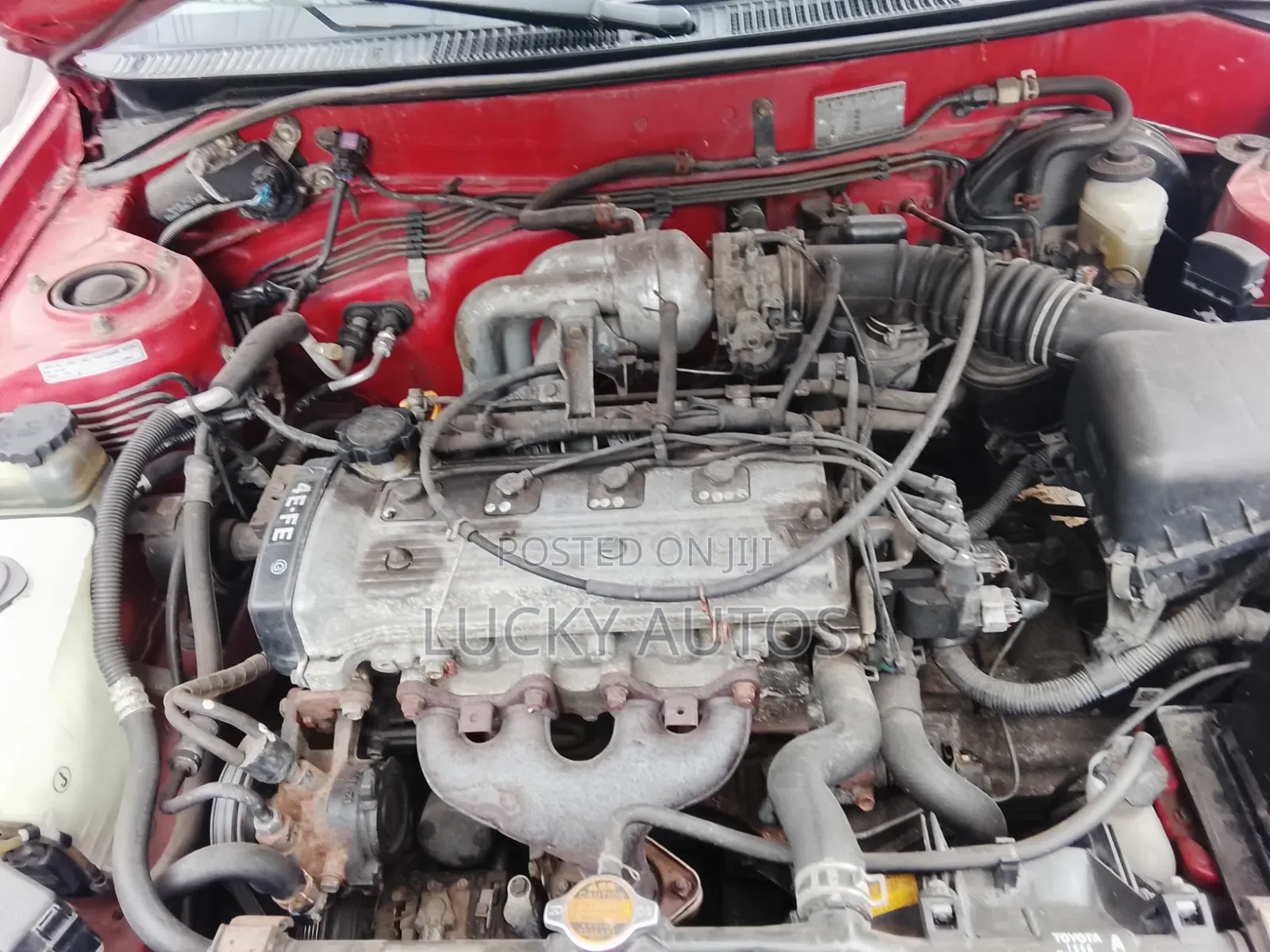 Toyota Corolla 2000 Red