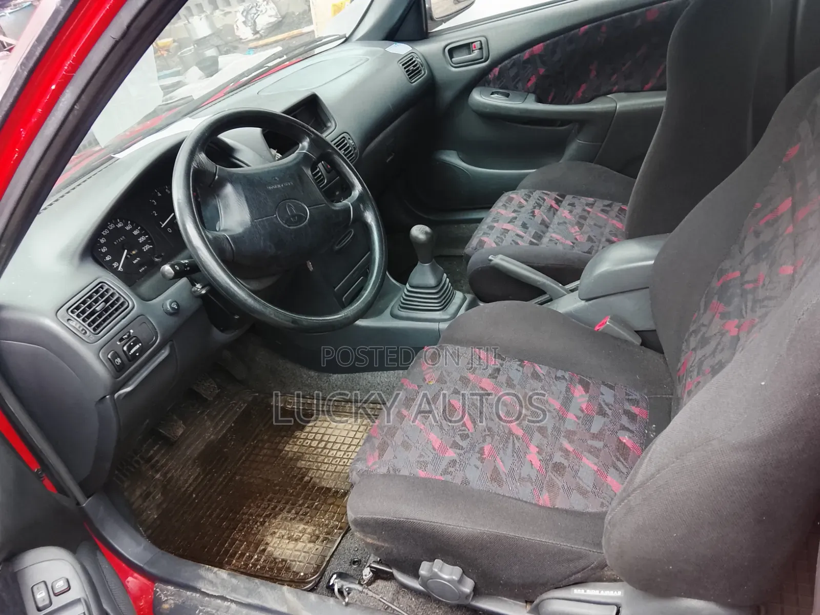 Toyota Corolla 2000 Red