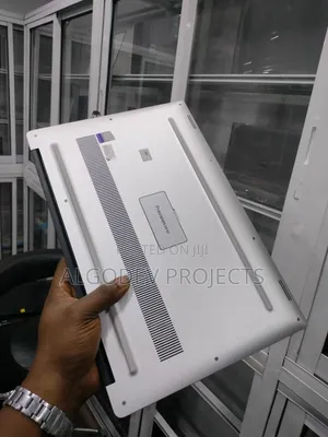 Laptop Dell Precision 5540 32GB Intel Core i7 SSD 1T