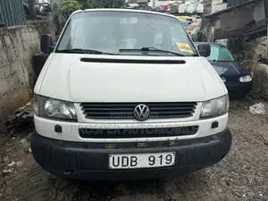Volkswagen Transporter 2005 White
