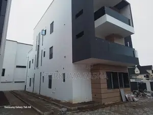 5bdrm Duplex in Asokoro for sale