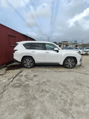 Lexus LX 2022 White