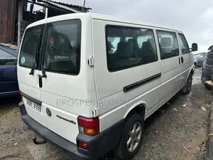 Volkswagen Transporter 2005 White