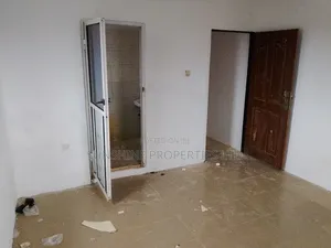 1bdrm Shared Apartment in Bashorun Town, Sangotedo for rent