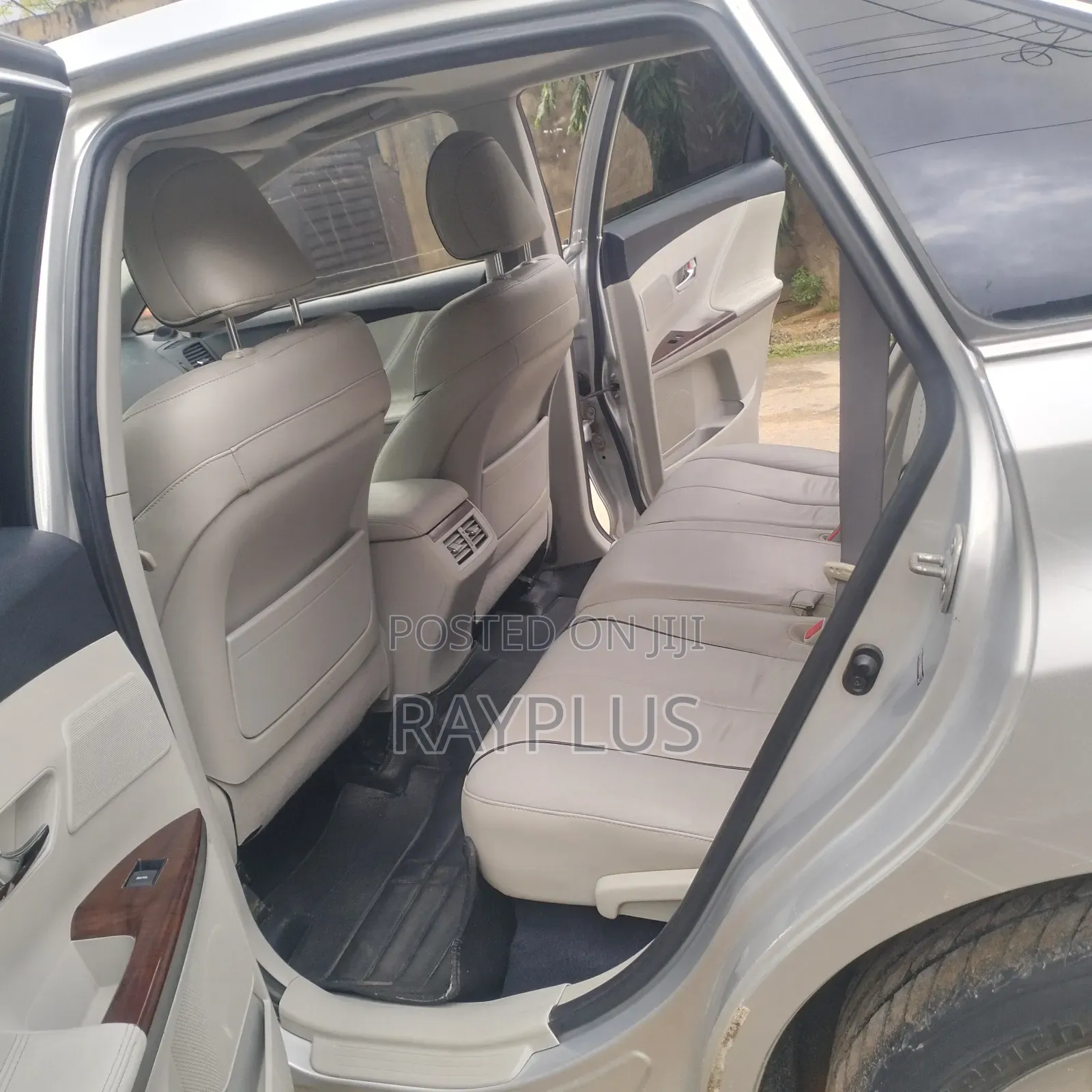 Toyota Venza 2012 Silver